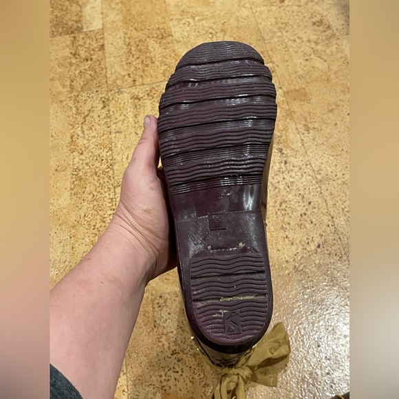 Joules Evedon Womens Short Rain Boots Gloss Burgundy  w/ Yellow Ribbon 7 US - Picture 15 of 16